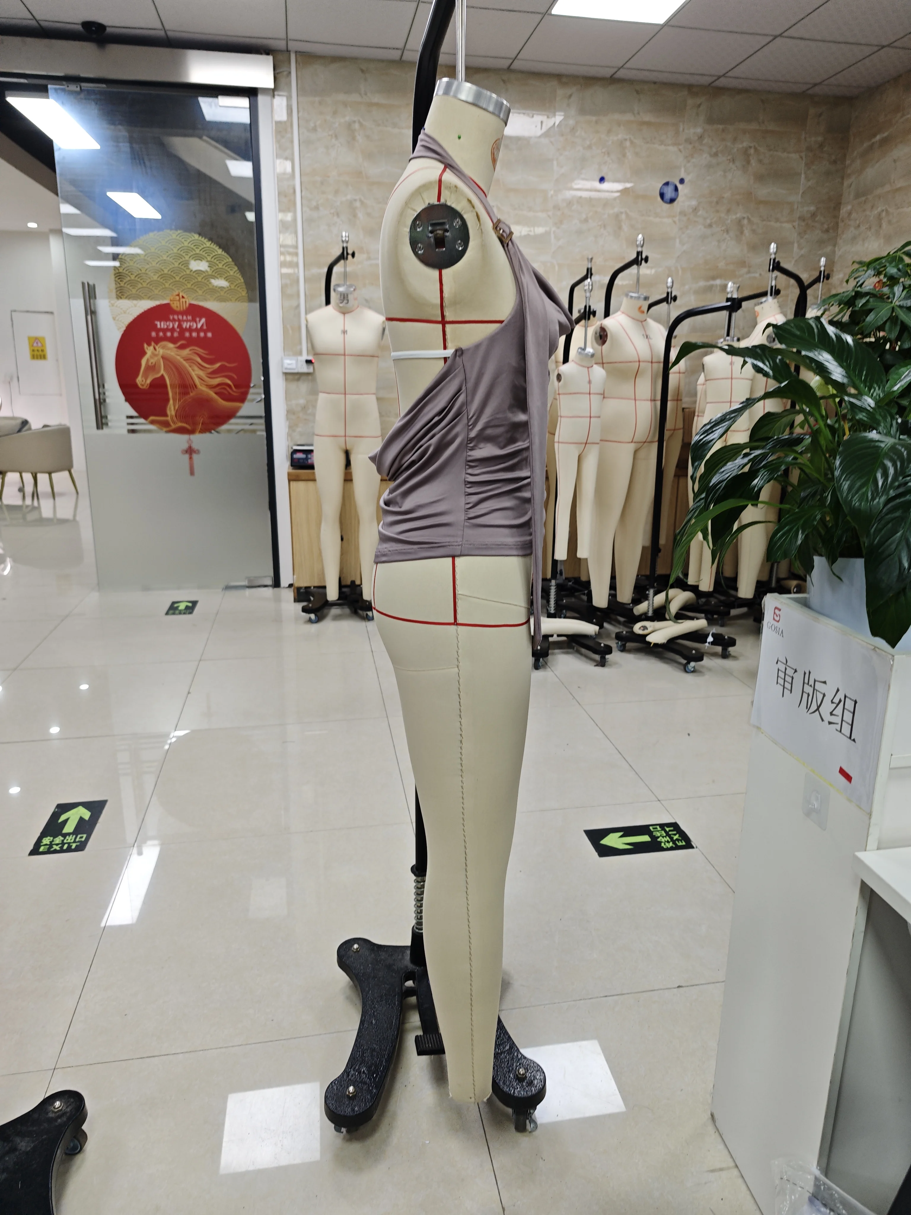 Women's Summer Halter Tank Tops Solid Color Sleeveless Cowl Neck Backless Vest with Metal Buckle