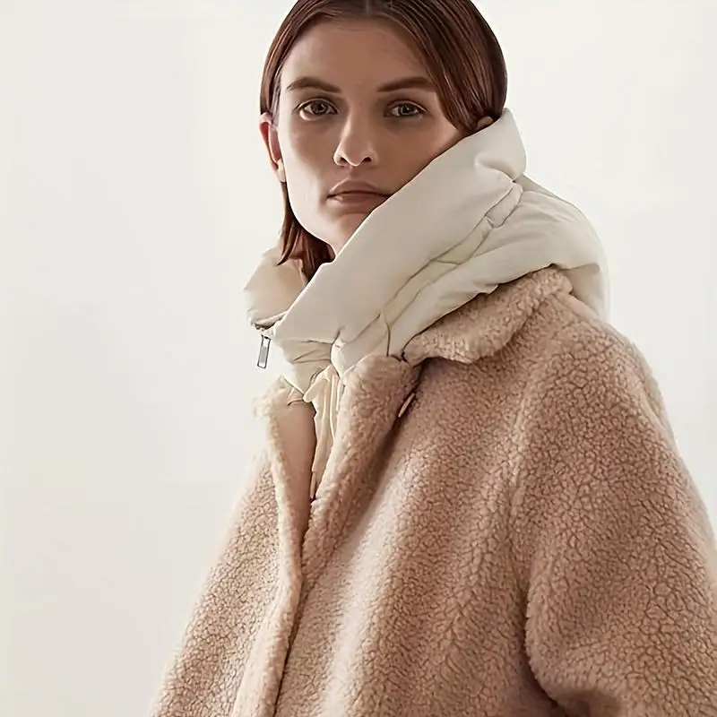 

Уличная ветрозащитная накидка с искусственным воротником. Стильная ветровка с капюшоном и шаль со съемным искусственным воротником и интегрированной зимней шапкой.