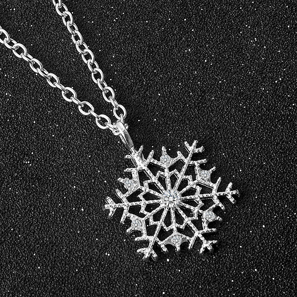 New Fashion Snow Necklace Silver Color Crystal Snowflake Necklaces Pendants Snow Flower Necklace For Women Party Jewelry