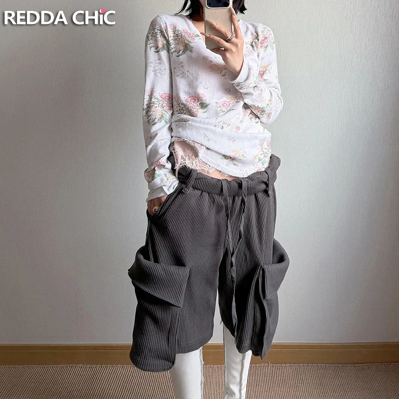 ReddaChic Pantalones Cortos Cargo para Mujer con Cintura Enrollada, Gris Retro, Patrón Waffle Alternativo, Pantalones Bermuda Rectos, Estilo Grunge, Ropa Urbana de Verano