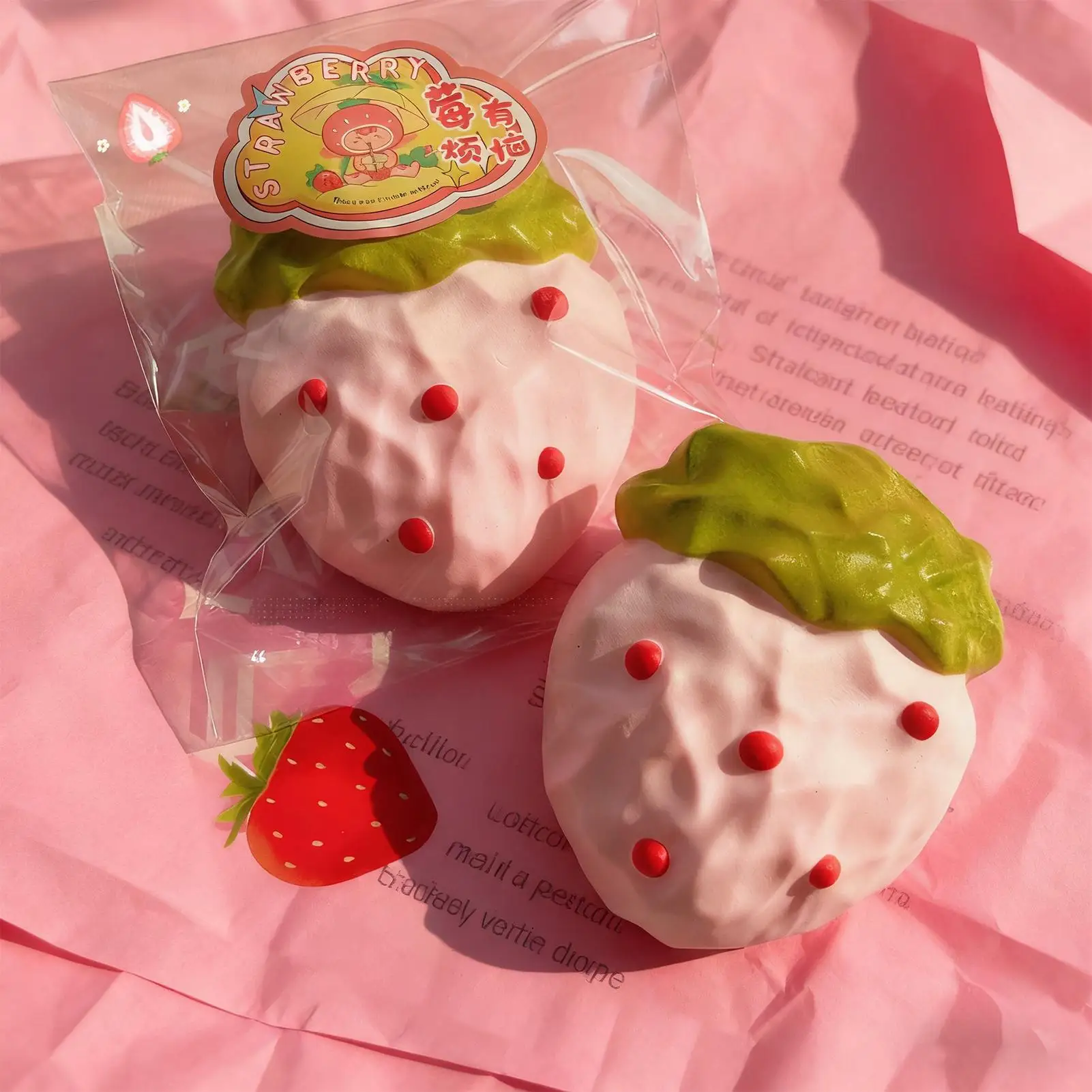 Mainan Remas Sensorik Mainan Fidget Remas Stroberi Lembut dan Melar yang Menenangkan untuk Dewasa Remaja Anak-anak Wanita Pria Anak Laki-laki Perempuan Ulang Tahun