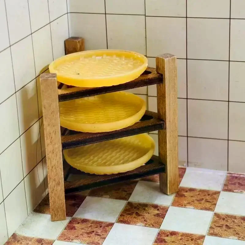 1 مجموعة دمية مصغرة متعددة الطبقات تجفيف مثلث تخزين الرف الغذاء تخزين الرف المشهد ديكور بيت الدمية الملحقات