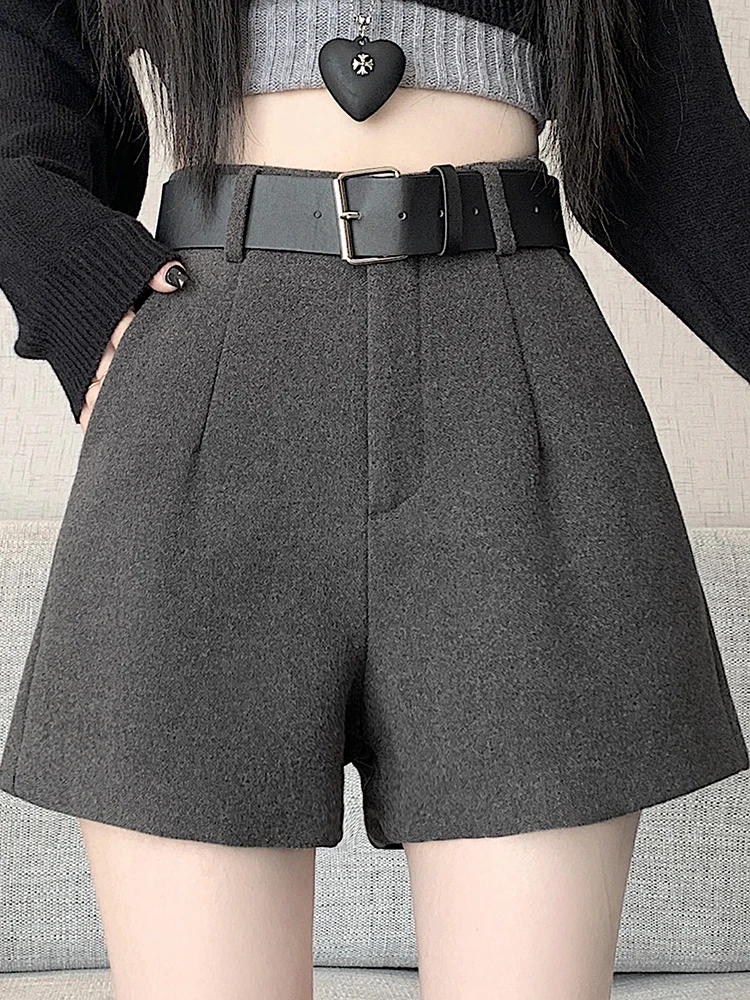 Woolen suit shorts women's autumn and winter 2025 new high waist slimming casual versatile A-line wide leg pants