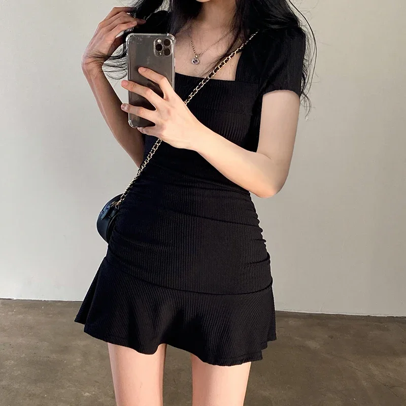 

2024 Ruched Black Dress Women Square Collar Short Sleeve Slim Mini Dresses Summer Korean Fashion Folds Ruffles Bodycon Sundress