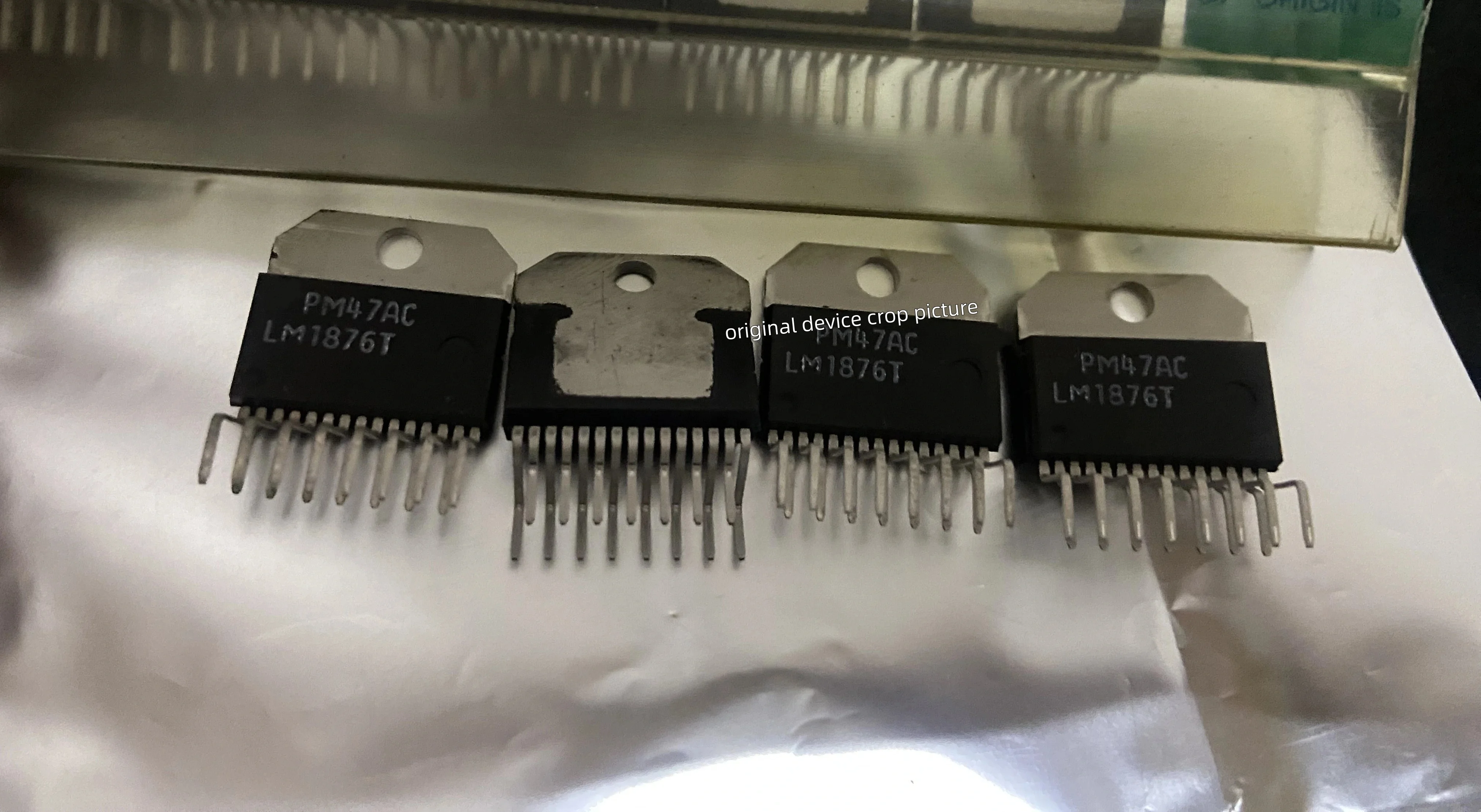 

3pcs/lot New Original 100% Quality LM1876T Audio Amp Speaker 2-CH Stereo 22W Class-AB 15-Pin(15+Tab)