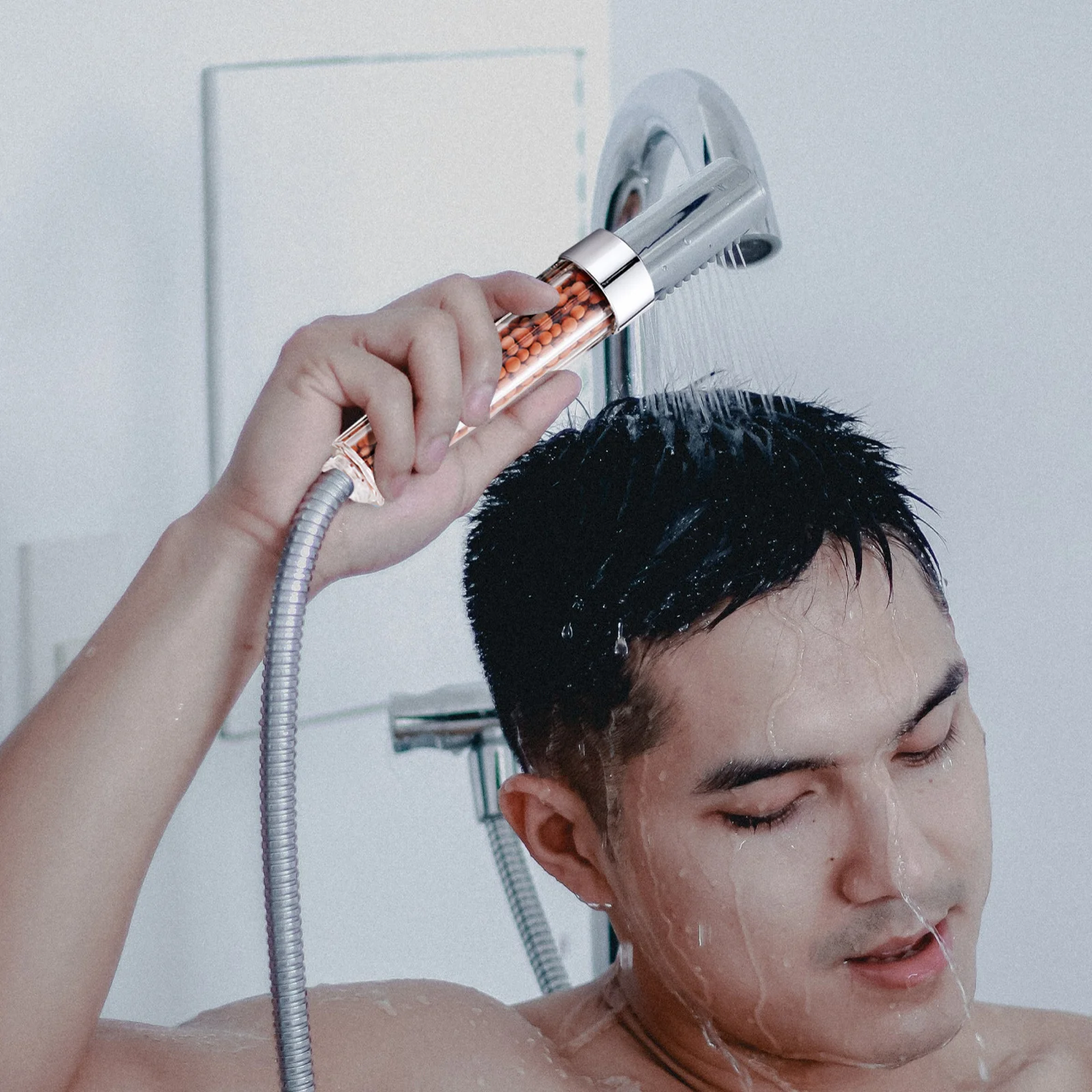 

2 упаковки, анионные сменные бусины, фильтр для насадки для душа, смягчает очищает жесткую воду, удаляет примеси, гладкую кожу, волосы