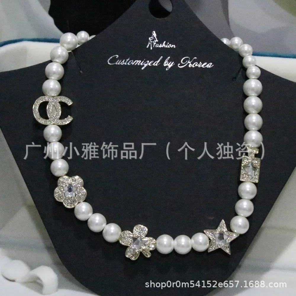 

New Perfume Bottle, Four Leaf Grass, Star Camellia, Collarbone, Neck Chain Necklace, Light and Fashionable, Versatile