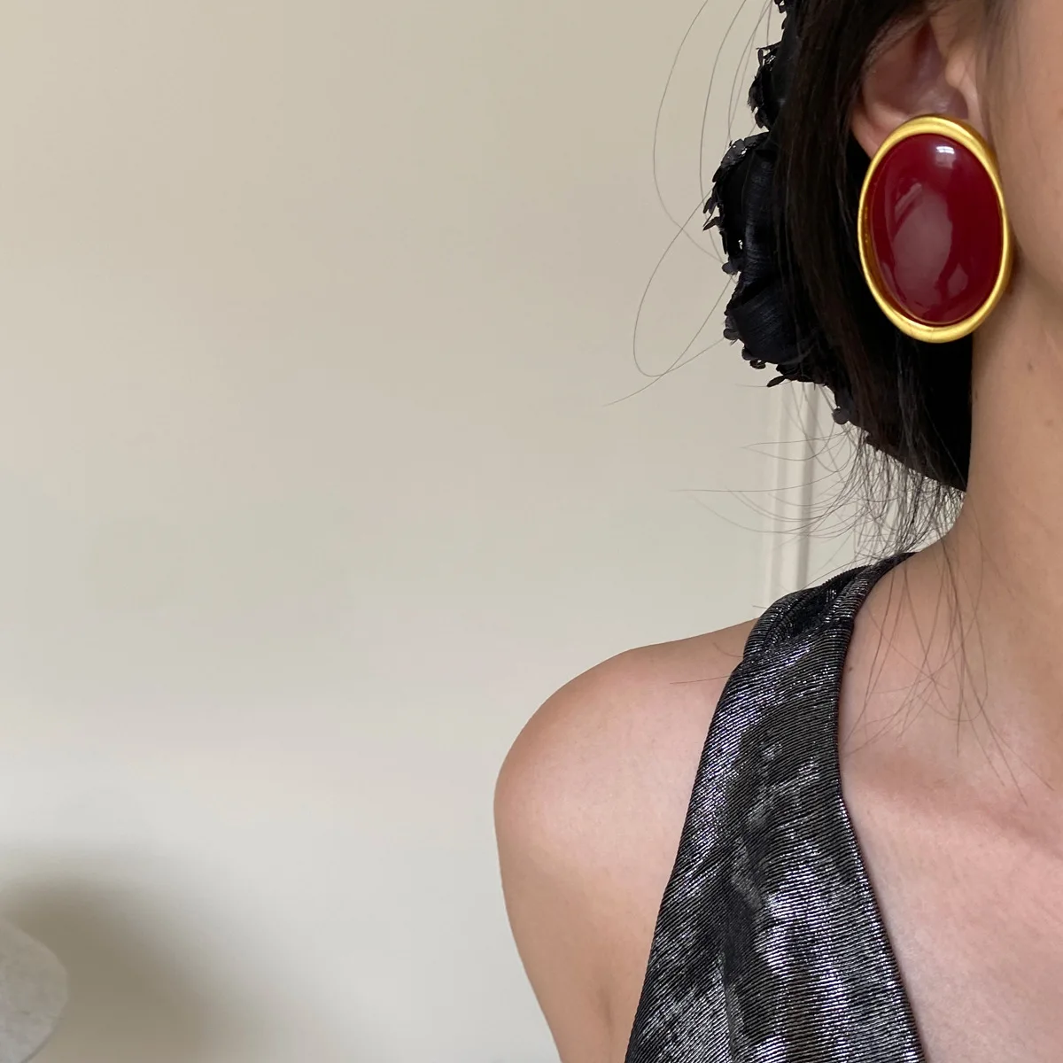 Ankela Red Oval Earrings for Women Retro Design for Women Fashion Elegant Stud Earring Light Luxury and High-end Jewelry