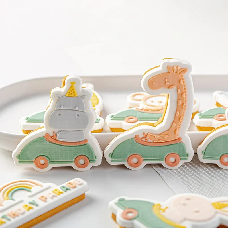 Cartoon Animal Birthday Parade Fondant Biscuit Embossing Die Giraffe Acrylic Icing Cookie Mould Party Dessert Cake Baking Tools