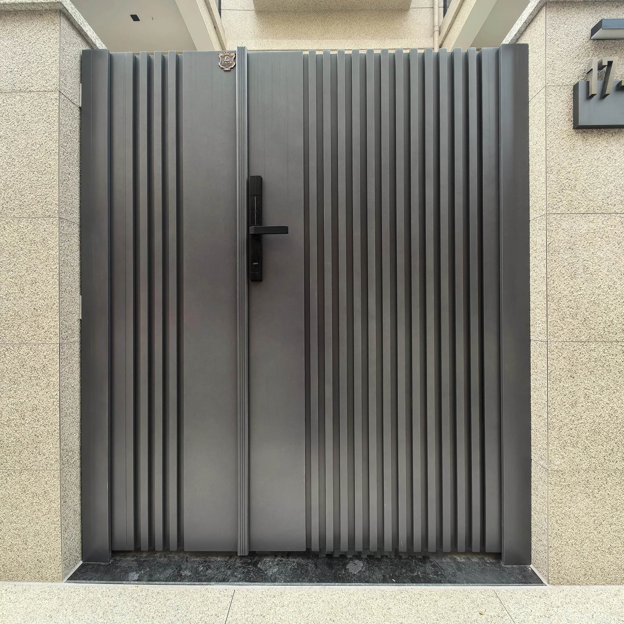 

Customization Heavy Duty Design Aluminum Art Yard Gate Villa Gate Aluminum Fence Privacy Garden Gate