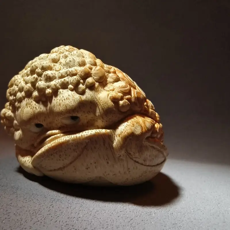 Purely handmade ten-year-old material, bamboo root carving, lucky golden toad, Wenwan hand piece