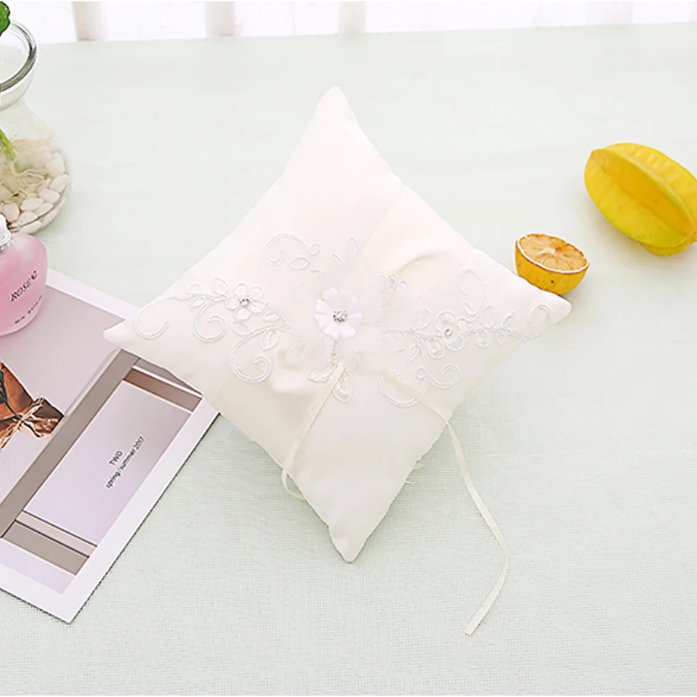 

Wedding Ring Pillow 20x20cm Elegant White Flower Ribbon Soft Comfortable for Ceremony Engagement Bridal Ring Bearer