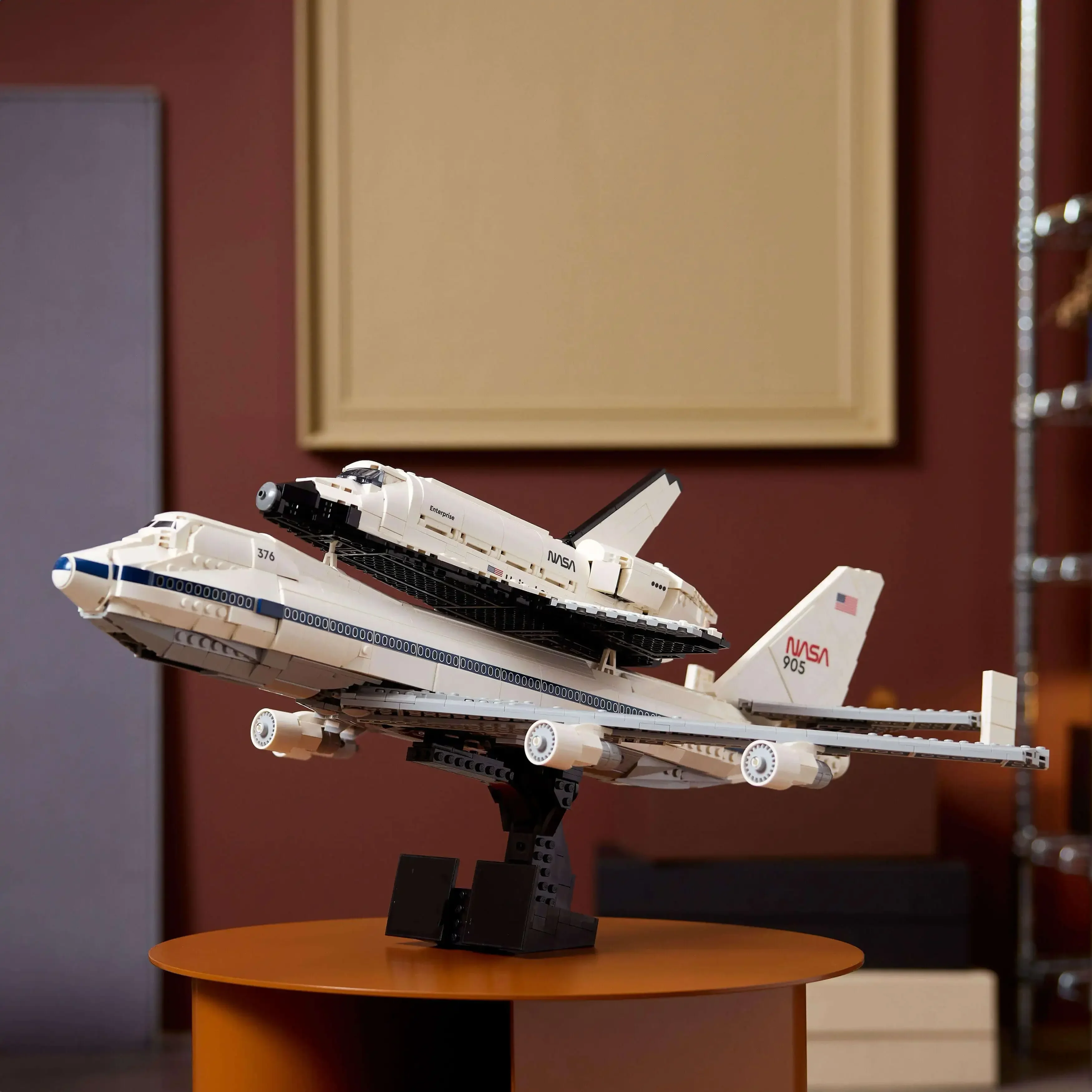 

In Stock NEW 2417pcs ICONS Shuttle Carrier Aircraft Compatible 10360 Building Kit Blocks Space Plane Bricks Toy For Children