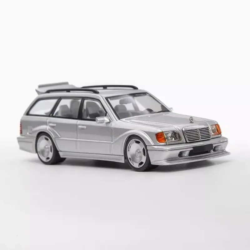 1: 64   die-cast alloy car model, teenage gift, adult collectible, children's toy.
