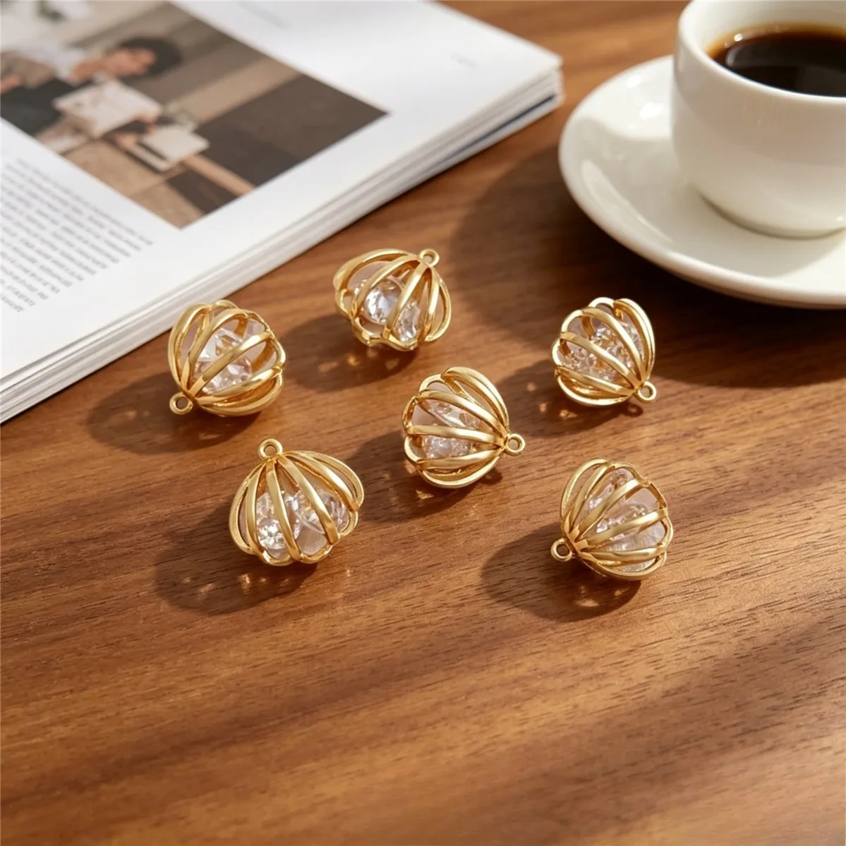 Brass 14K Gold Plated 13x7mm Floating Scallop Shell Charms Inlaid CZ Zircon Pendant for Handmade DIY Bracelet Earring Findings