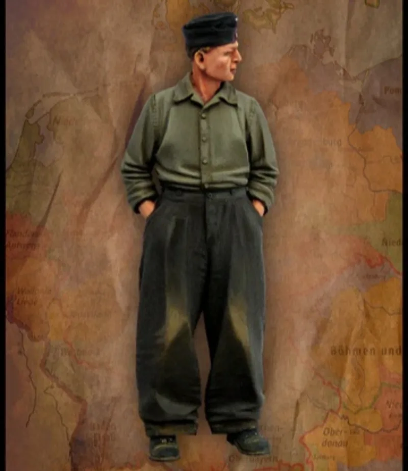 

1/35 Scale Resin Figure Assembly Model Kit Historical Hobby Miniature Tank Soldier Unassembled and Unpainted Diorama Toy 372