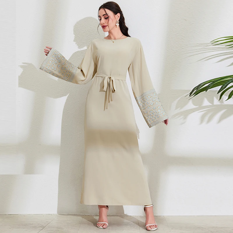 Moda ricamo abito lungo musulmano musulmano Djellaba Robe Syari femminile capispalla musulmana a figura intera abiti Abaya con cintura