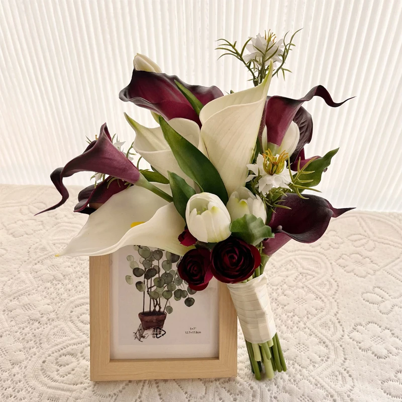 باقة دائرية صناعية مع زنابق الكالا باللون الأرجواني والأبيض والزنبق - تشكيلة زهور حرير الزفاف لحفلات الزفاف #5