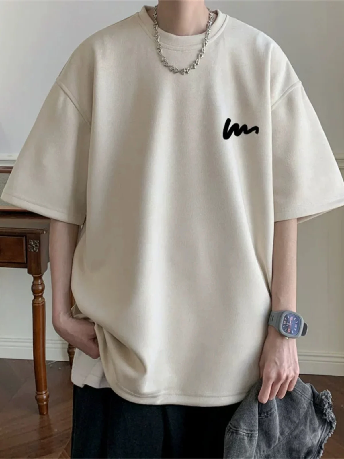 

Lightweight Loose Fit ort Sve Suede T-irt Men's Summer Casual Sle Printed T-irt Breathable Comfortable Suede Material