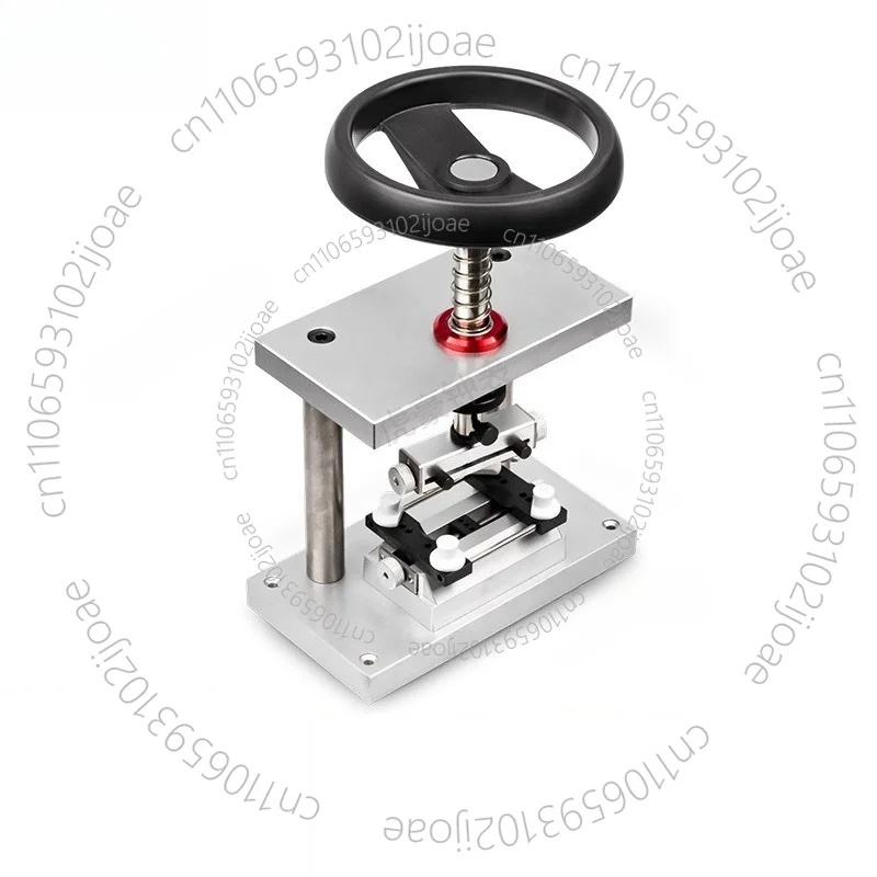 All-metal Boot Opener; Rotary-style Boot Opener with A Steering Wheel
