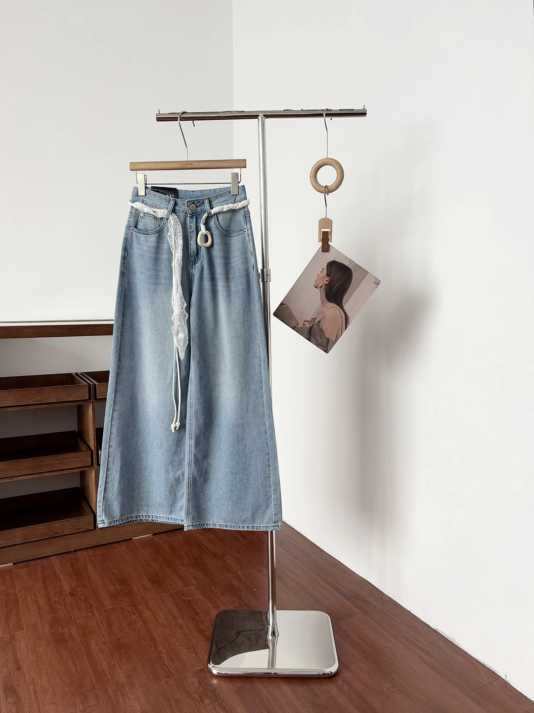 

Retro American Light Blue High Waist Tie Dye Jeans Women's Spring 2026 New Elastic Slimming Versatile Anti-aging