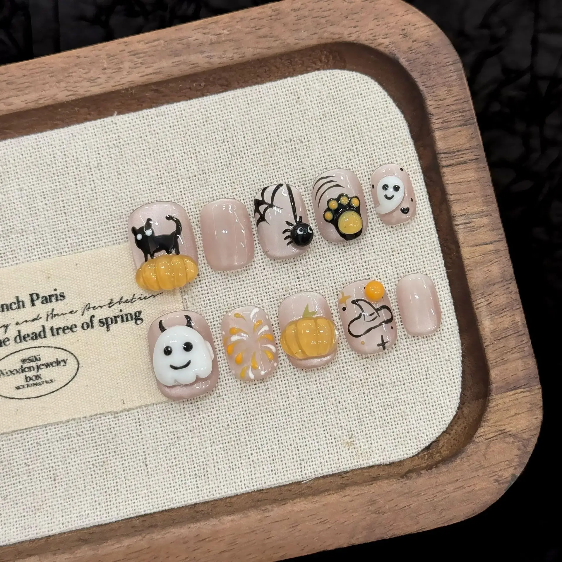 

10pcs Halloween Ghost Press On Nails Little Black Cat Claw Pumpkin Spider 3D Pinching Fake Nails Short Round Cat Eye False Nail