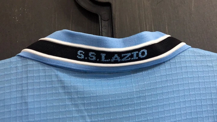 قميص Lazio Home Fan Version irt Serie a League Fooall Kit Nesta Jersey بأكمام قصيرة للرجال، سلع رياضية قابلة للتخصيص