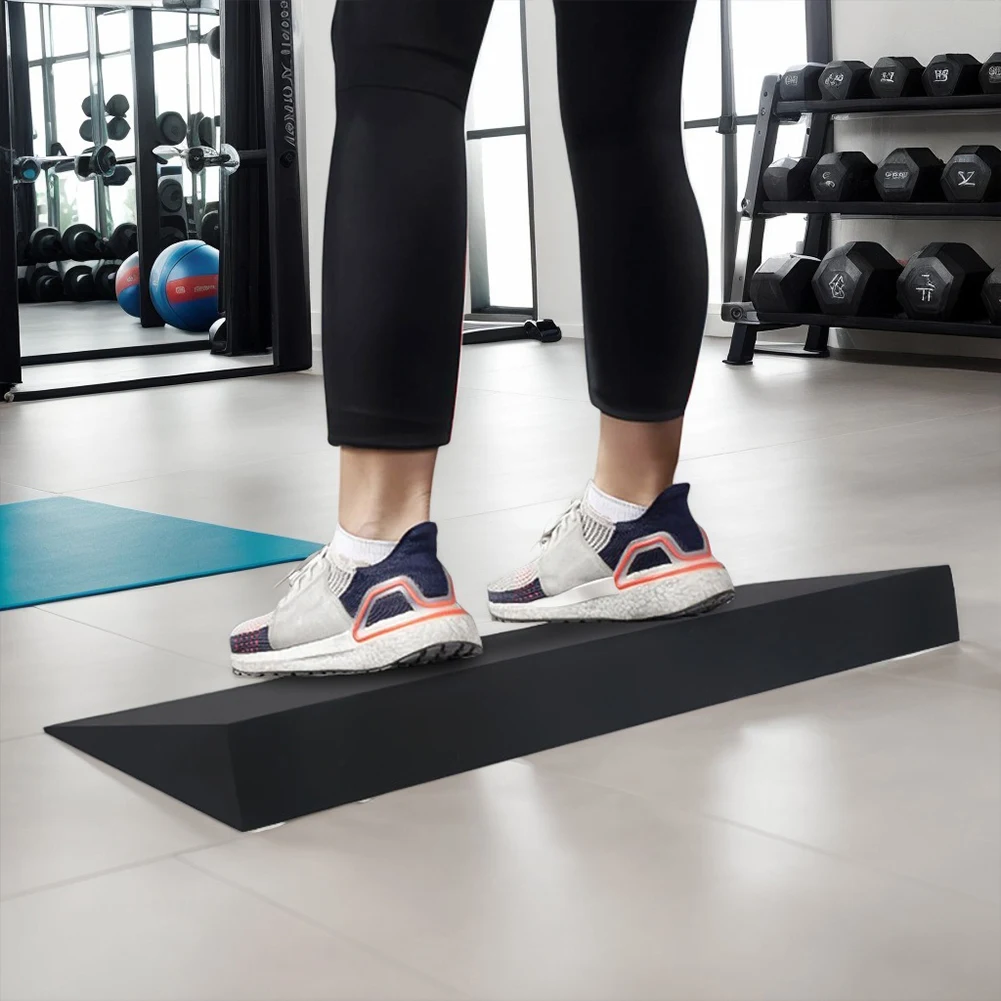 لوح مائل للعجل نقالة مضادة للانزلاق لوح القرفصاء مريح منحدر لوح التوازن متعدد الوظائف للياقة البدنية لرفع الأثقال
