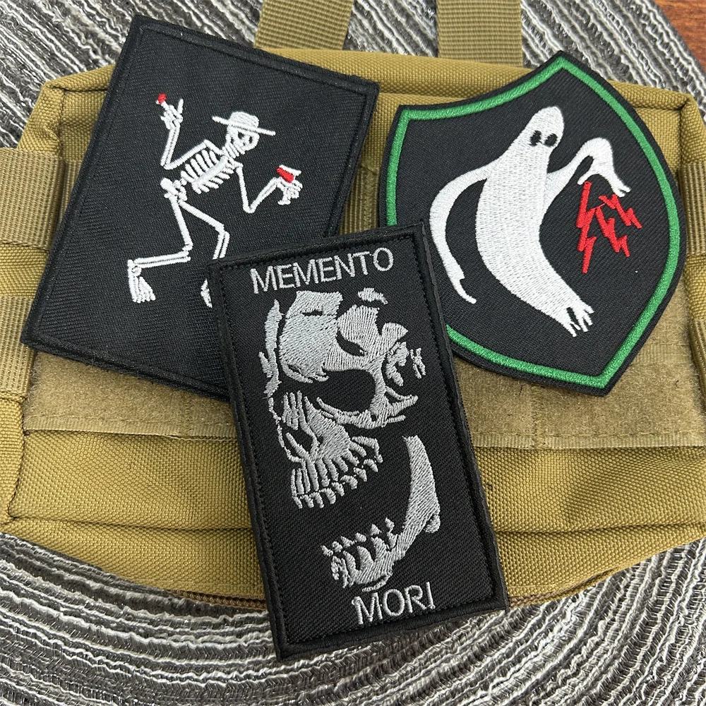 

Hell Ghost Morale Badge Skeleton Embroidery Tactical Patch Outdoor Adventure Wildman Armband Military Backpack Stickers