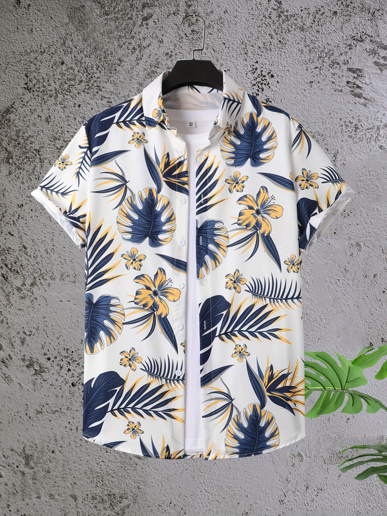 

Men's Vibrant Tropical Print Short Sleeve Button-Up Shirt-Casual Summer Style,Lightweight Polyester,Collared,Non-Transparent
