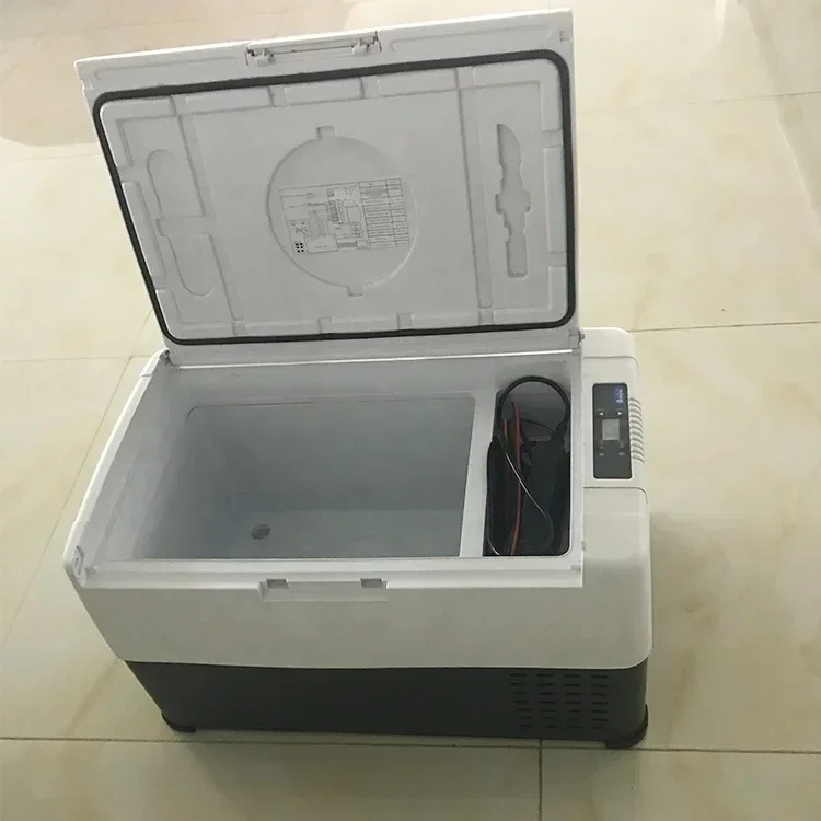Portable mini 12 V refrigerator compressor fridge freezer