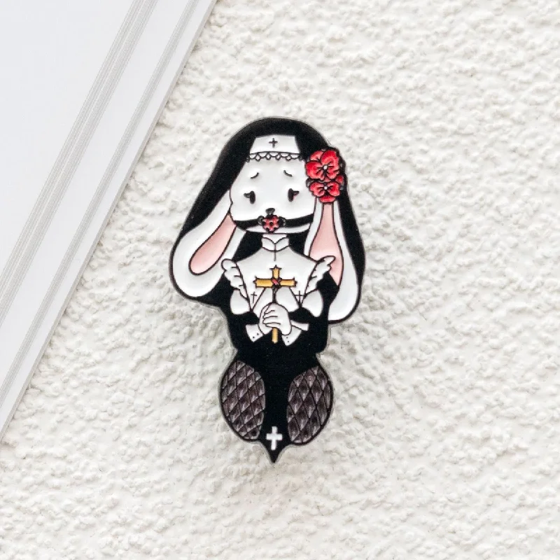 Goth Nun Bunny Enamel Pin Alloy Lapel Badge, Gothic Rabbit Brooch for Backpack Jacket, Alt Lolita Fashion Jewelry Gift for Teen