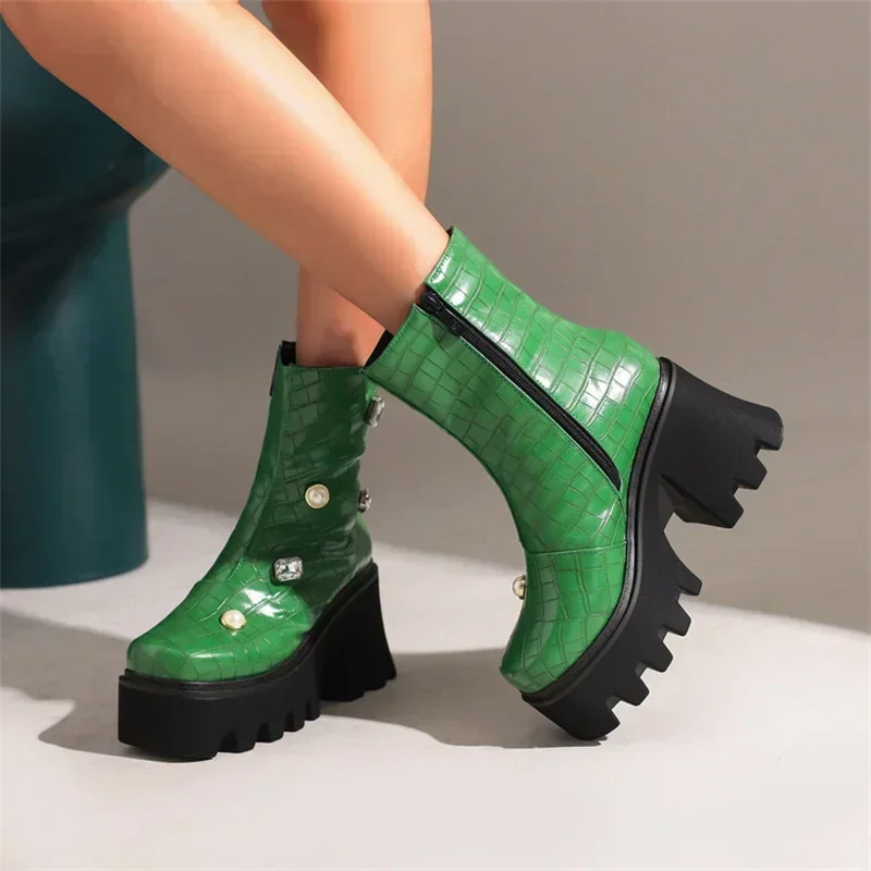 2024 inverno nuova moda colore misto punta tonda stivaletti rivetto di cristallo piattaforma di design Botas De Mujer scarpe di grandi dimensioni 43