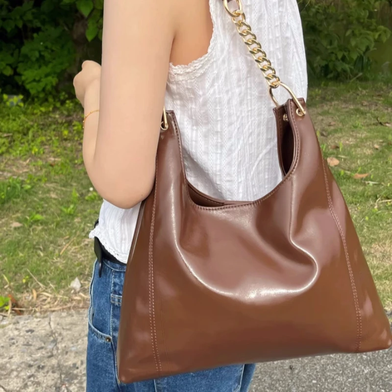

2025 Vintage Oil Wax Leather Women's Shoulder Bag Large Capacity Soft PU Leather Work Commuting Tote Bag Single Underarm Bag