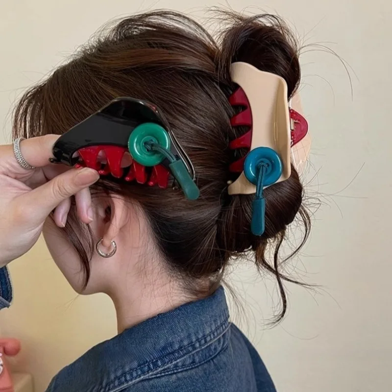 

Cute Button Hair Claws for Girl Patchwork Color Shark Clips Retro Headwear Fashion Hair Accessories