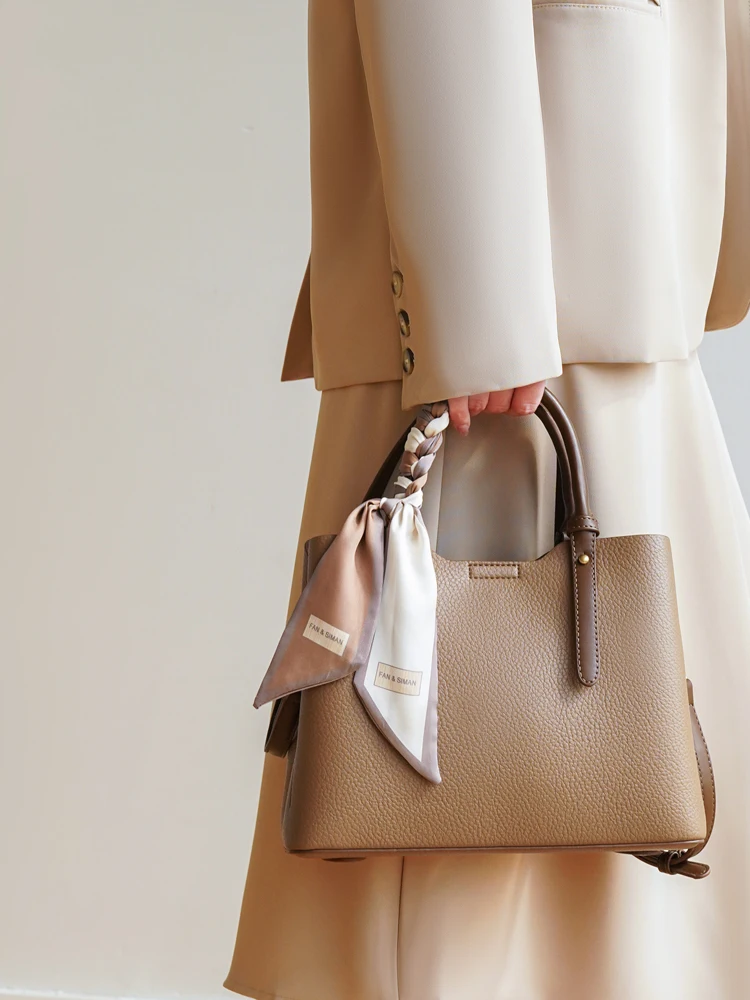 Elegant Commuter Women's Handbag Fashionable Shoulder Crossbody Bag Simple Stylish Single Strap Bag for Business And Travel