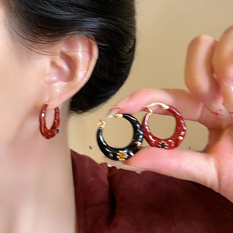 Vintage Black Enamel Drip Glaze Hoop Earrings for Women Premium Exquisite Trendy Statement Ear Buckle Earring Party Jewelry Gift