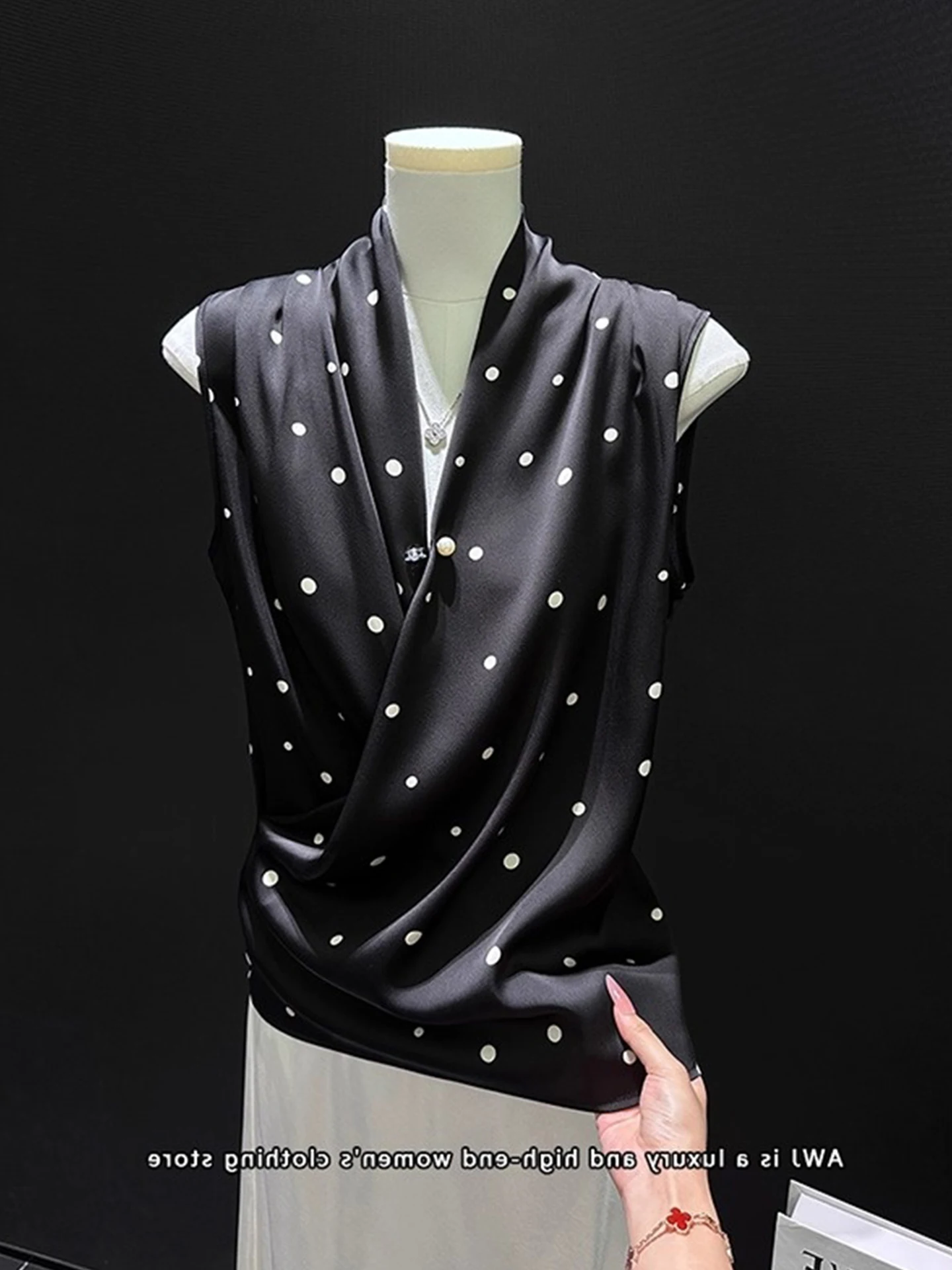 

Утягивающий женский жилет в горошек с V-Ne Svel, универсальный модный летний топ прямого кроя стандартной длины без бирки