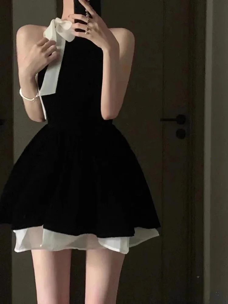 エレガントなホルターネックドレス女性 Y2K 黒ヘップバーンスタイル弓包帯ノースリーブミニドレス夏スリムパッチワークパーティー Vestidos