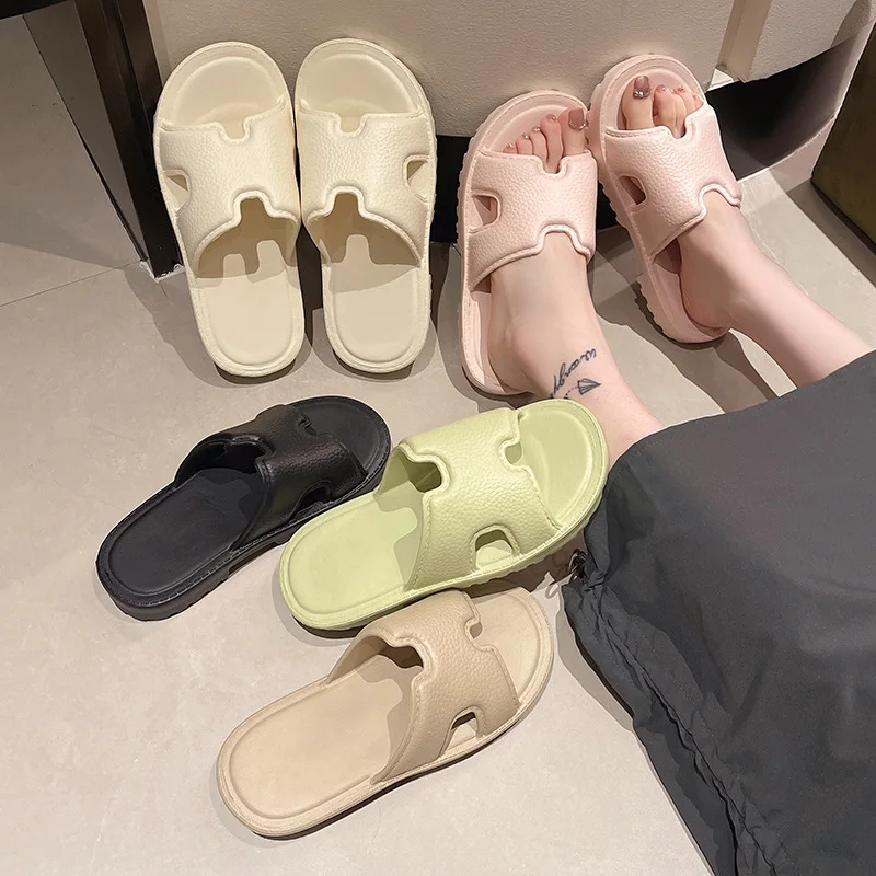 

2025 Must-have: Women's Soft-bottomed One-word Flat Sandals for Summer Home Wear. Comfortable, Simple and Incredibly Versatile