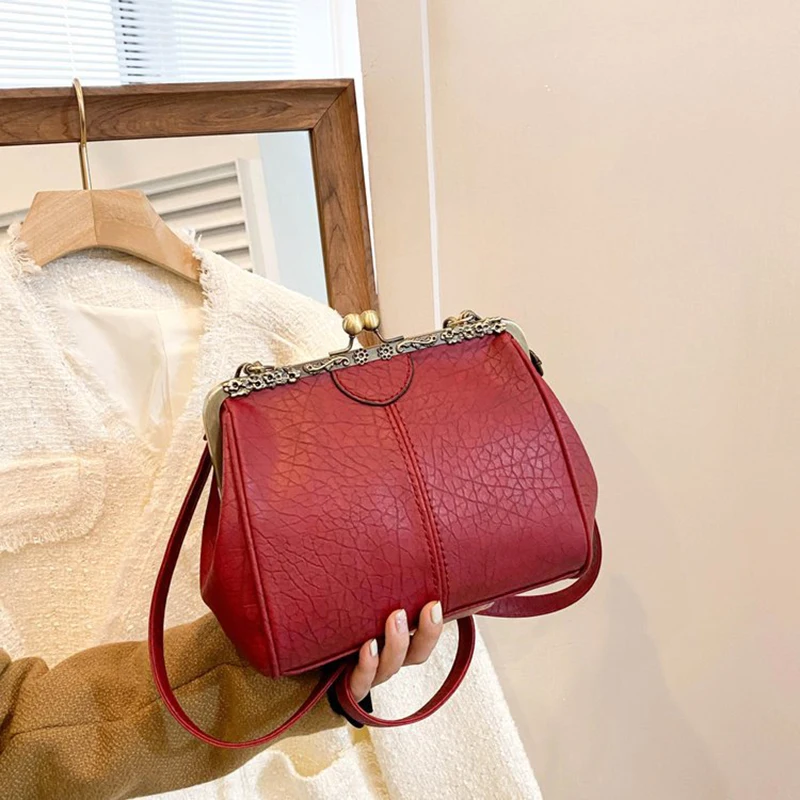 Fashion Women Clip Bags PU Leather Tote Handbag Female Kiss Lock Bag Luxury Vintage Crossbody Purse Bags Messenger Bag for Women