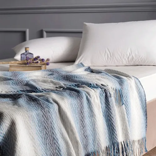 Linens Jovial Throw Blanket Blue