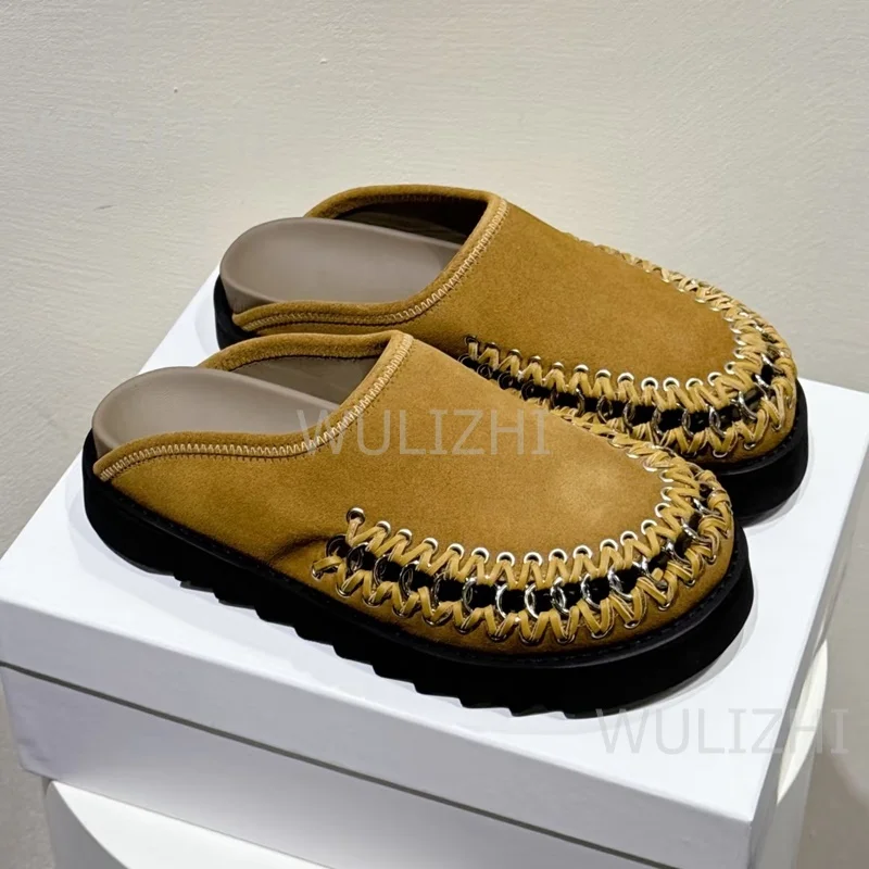 

Brown Suede Stitched Trim Flat Slippers Men Black Leather Loafers Metal Buckle New Design Simple Stylish Round Toe Shoes