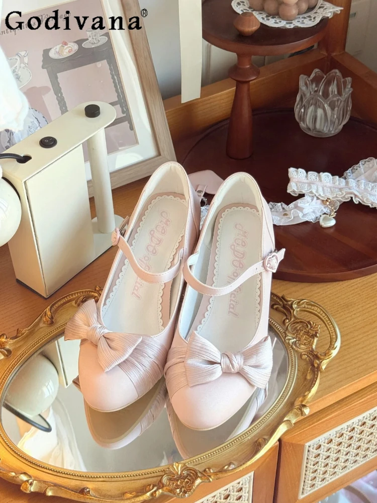 

Japanese original Lolita satin high heels elegant and sweet pointed tea series shallow mouth versatile women's single shoes