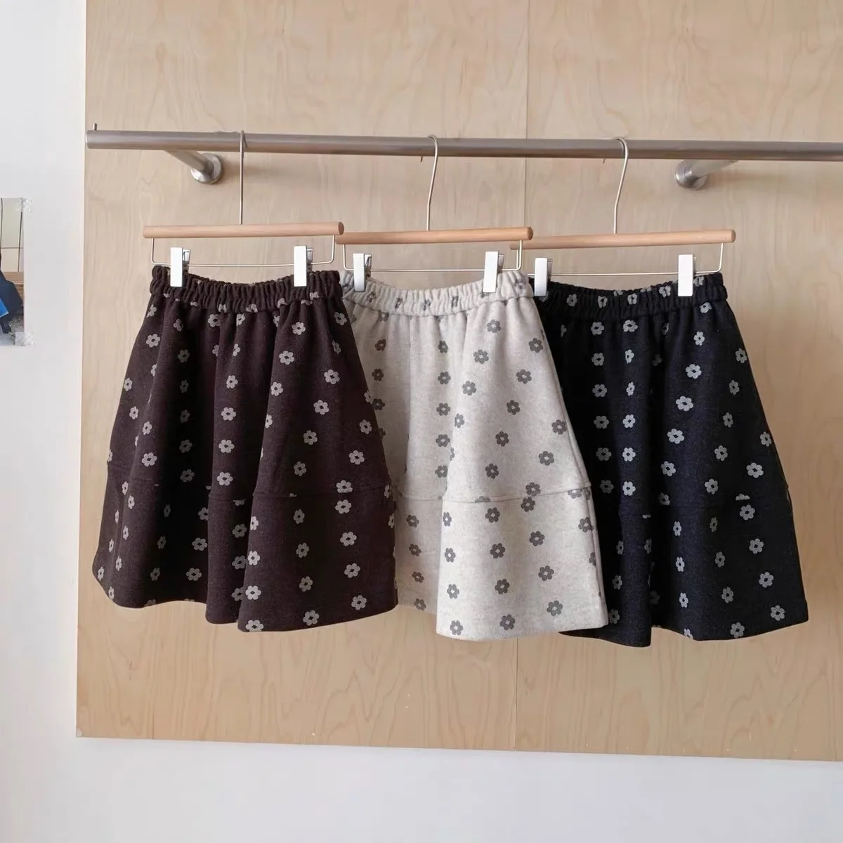 Thickened Wool Floral Half Skirt Women's Autumn Winter High Waist A-Line Puffy Flower Bud Short Skirt Korean Style Retro