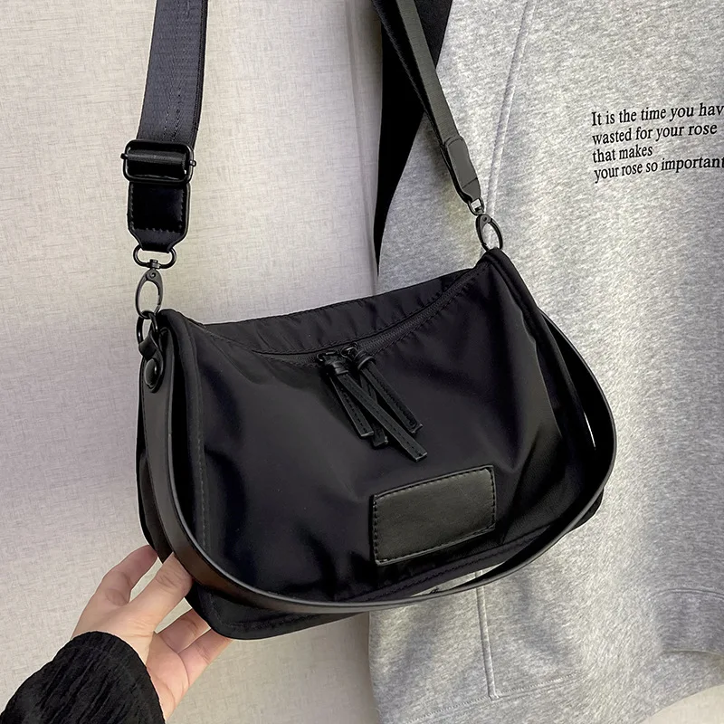 Women's Shoulder Bag Black Nylon Large Capacity Korean-style Solid Color Zipper Casual Crossbody Bag New Design Trendy All-match