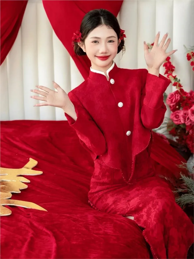신부의 스타일을 위한 토스팅 드레스, 새로운 중국풍 웨딩 레드 슈트, 긴 소매 약혼 답례 연회복
