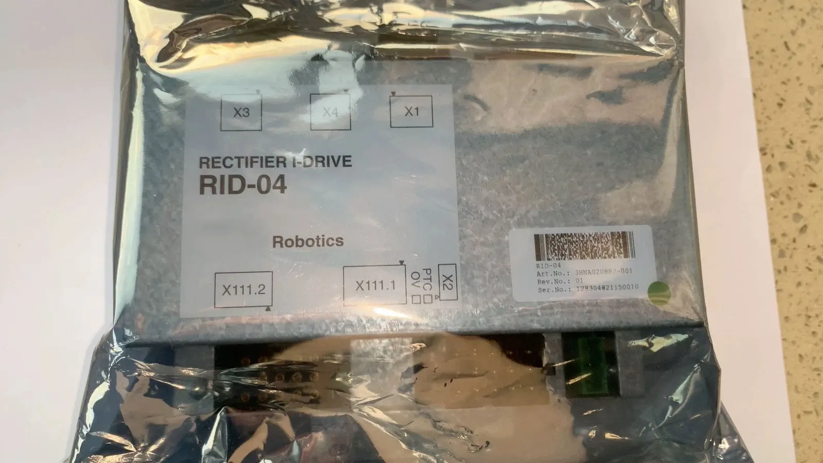 

Brand new 3HNA020882-001 3HNA030920-001 3HAB3732-13 One Year Warranty