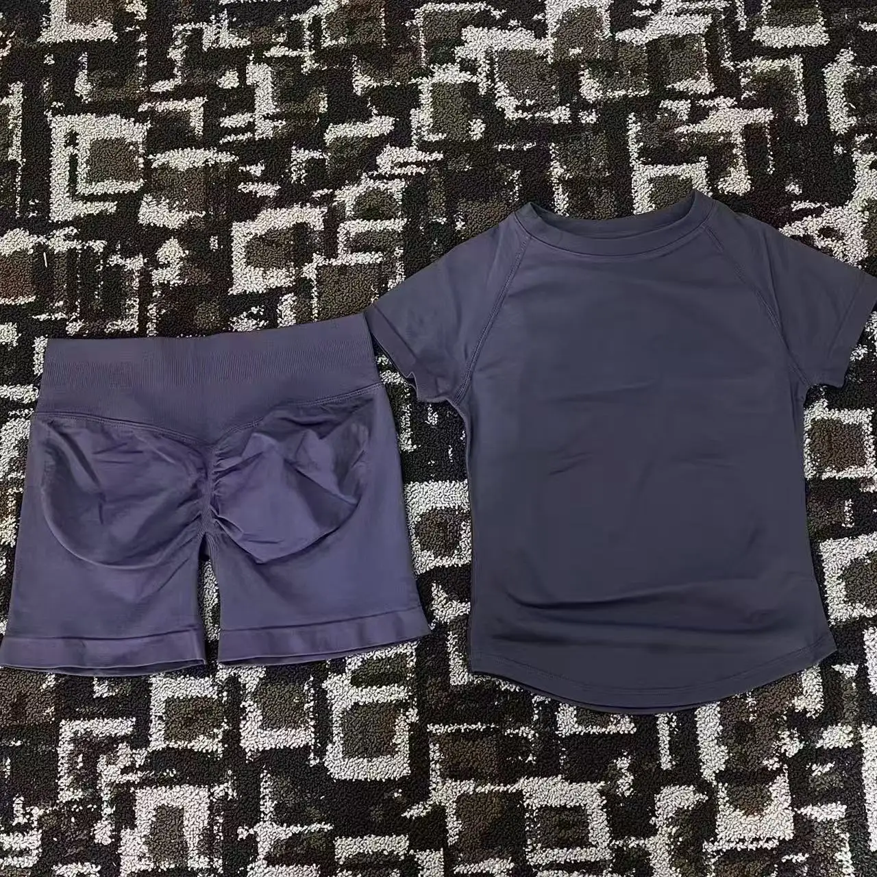 2-delig dames sportpak met lange, korte mouwen, buikvrij, hoge taille, sportshort, fitnesspak, yogapak, ademend D