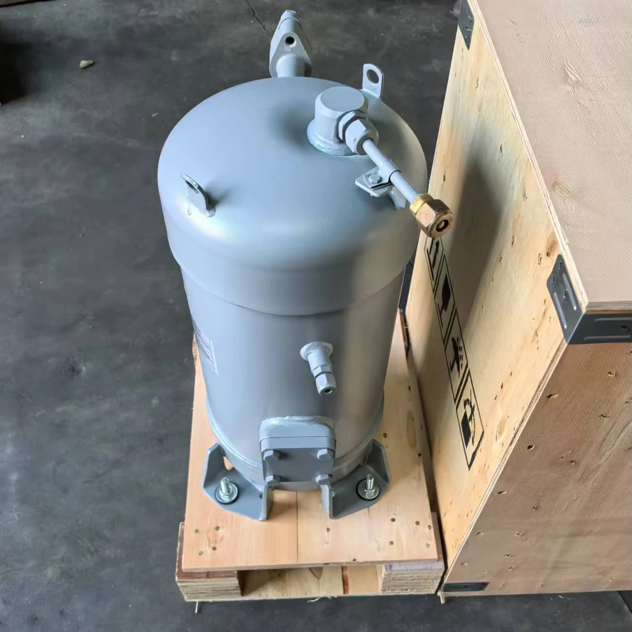 

Высокоэффективный спиральный компрессор JT224DCNYRS2 380-415 В/3/50 Гц 400-460 В/3/60 Гц для систем охлаждения и холодного хранения